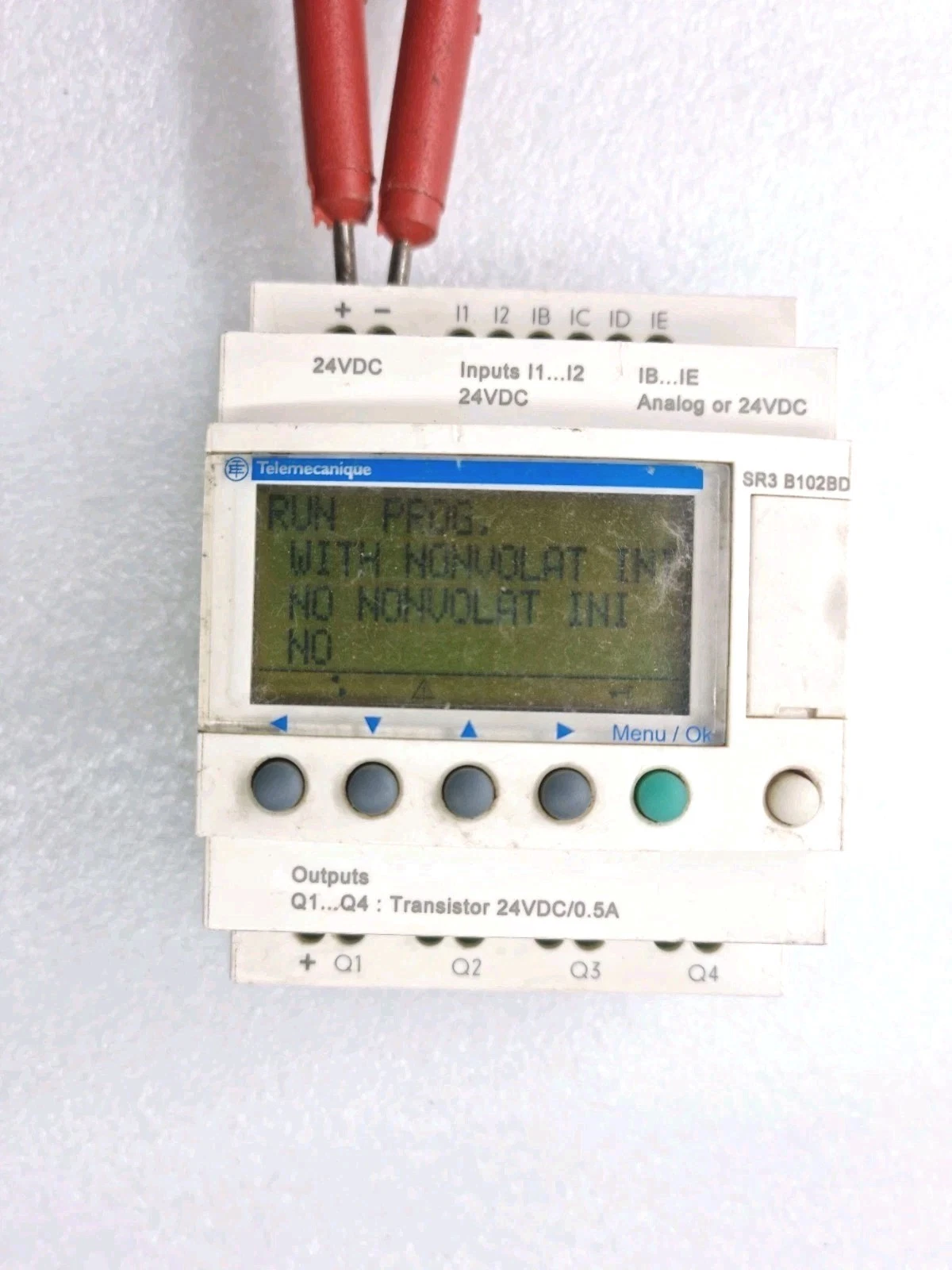 Telemecanique Schneider SR3 B102BD Zelio Logic Smart Relay 24VDC PLC LogicModule